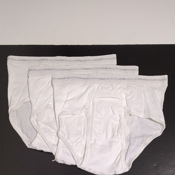 Vtg Hanes Classic White Men's Briefs Size 34- 3 Pack - Picture 4 of 6